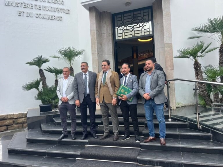 مشروع تأهيل قرية الصيادين بإمسوان يدخل مرحلة الحسم بعد اجتماع رفيع بالرباط