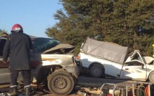 حادثة سير مروعة تودي بحياة 6 عمال زراعيين وترسل آخرين إلى المستشفى