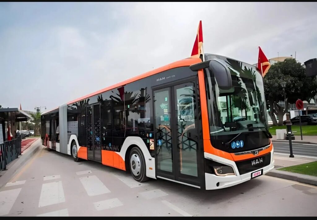 أكادير تدشن عصرًا جديدًا في النقل العمومي: أسطول “أمل باص” الجديد ينقل المدينة إلى مصاف المدن الذكية