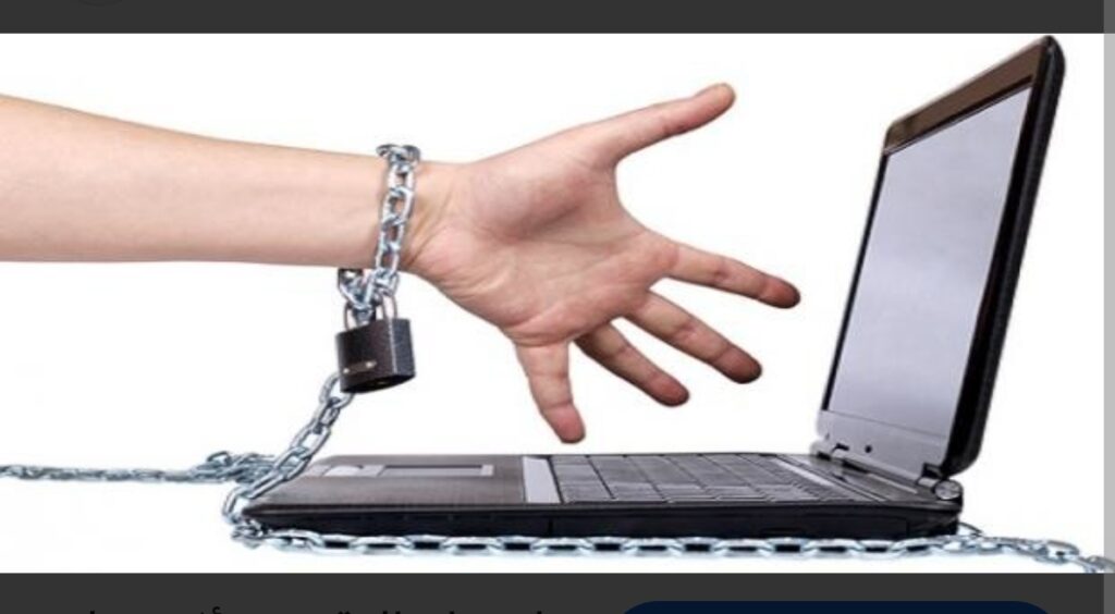 الحكومة تدرس وضع إطار قانوني لحماية الأطفال من مخاطر الإدمان الإلكتروني