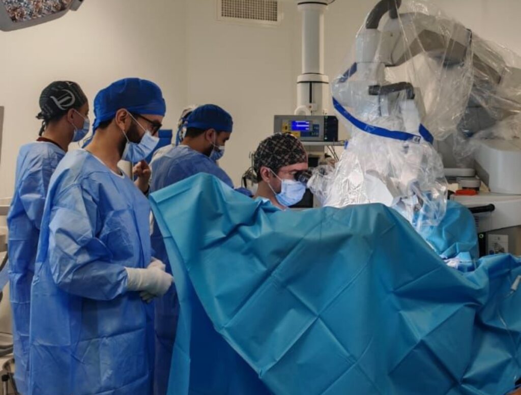 المركز الاستشفائي الجامعي محمد السادس بأكادير ينجح في أول عملية ترميم للإحليل باستعمال الجراحة المجهرية على الصعيد الوطني