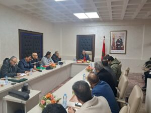استنفار في أكادير.. والي الجهة “سعيد أمزازي” يترأس اجتماع لجنة اليقظة لمواجهة النشرة الإنذارية