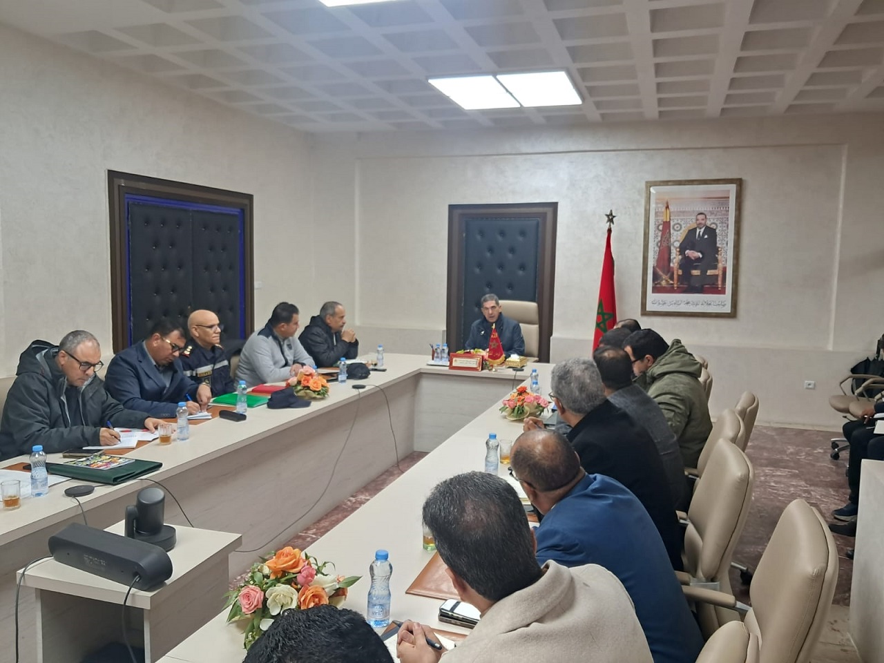 استنفار في أكادير.. والي الجهة سعيد أمزازي يترأس اجتماع لجنة اليقظة لمواجهة النشرة الإنذارية 