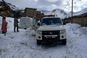 السلطات تنجح في إجلاء مريضتين بعد انقطاع طريق أنفكو–ترغيست