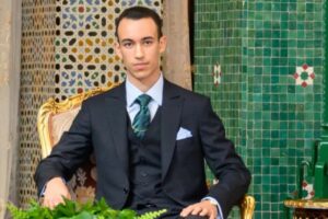 بتقدمهم ولي العهد.. حضور ملكي ودولي رفيع يزين افتتاح “كان” المغرب بالرباط