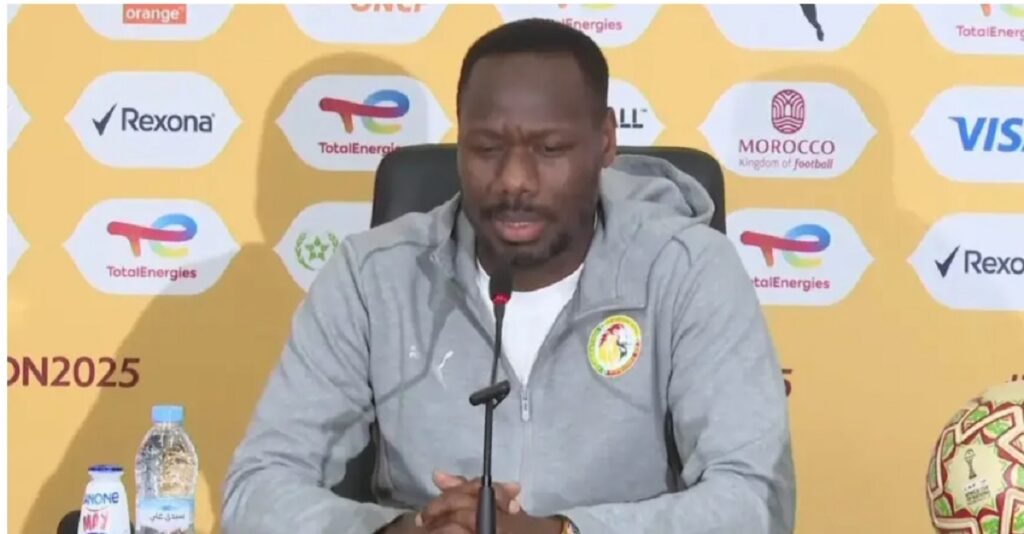 حرب نفسية في الرباط.. مدرب السنغال “يستفز” حسام حسن ويرشح المغرب بذكاء لخطف اللقب