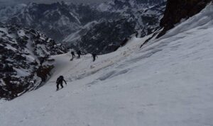 بعد ستة أيام من العزلة وسط الجبال.. تدخل عاجل ينقذ شبانا من ضواحي أكادير