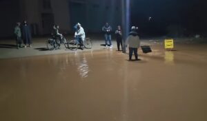 تارودانت : السيول تحاصر دواوير ضواحي سبت الكردان