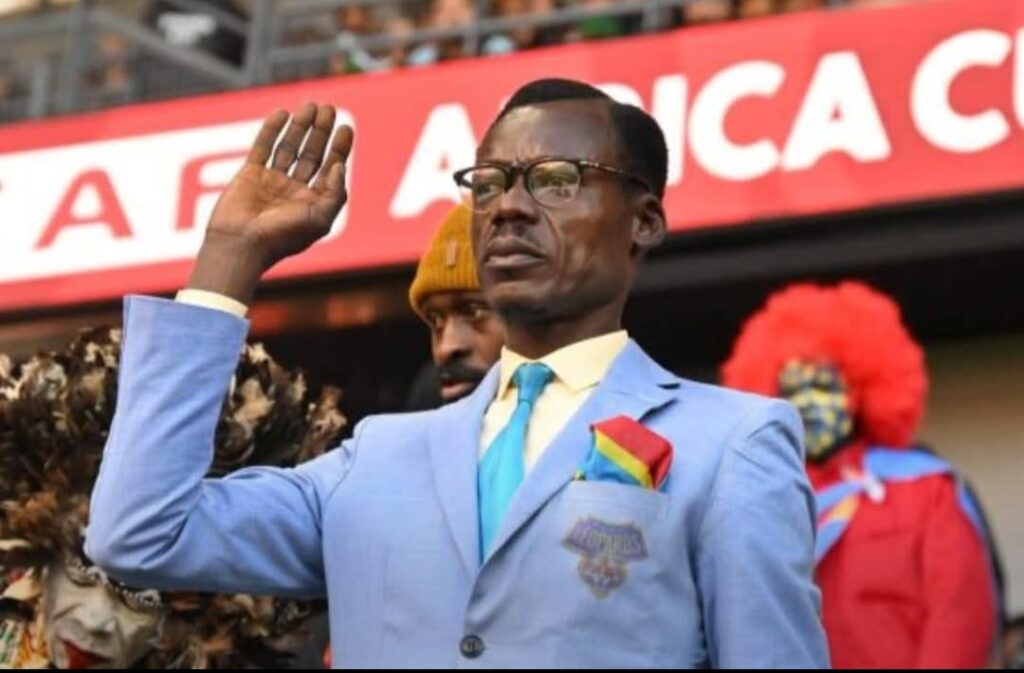 منظمة حقوقية تستنكر ما تعرض له المشجع الكونغولي المعروف بـ“ لومومبا ”