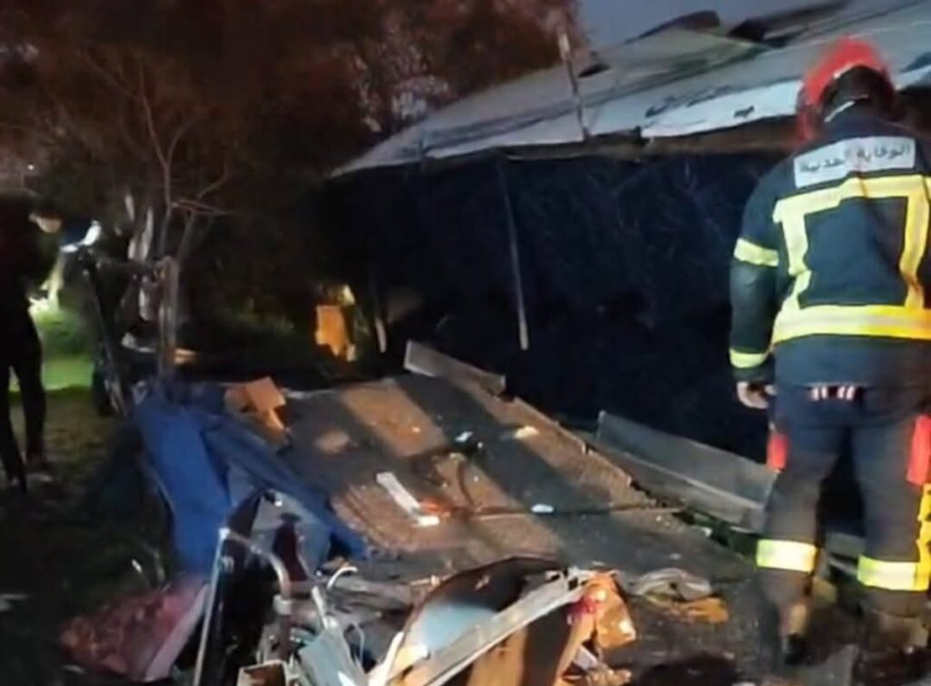 إصابة 28 شخصاً في حادث انقلاب حافلة مسافرين بمنطقة عين حرودة، و حالة استنفار تعقب الحادث