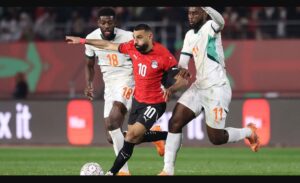 بصمة “العميد” تظهر.. الفراعنة يقصون حامل اللقب ويقتربون من الحلم الأفريقي