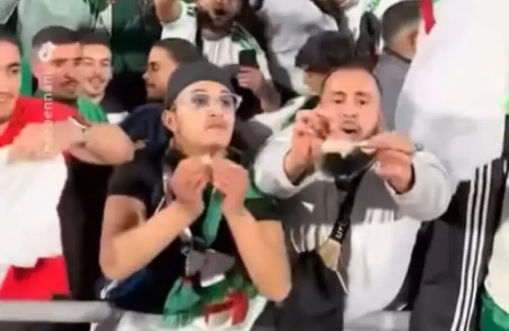 تمزيق العملة الوطنية يقود مشجعا إلى التوقيف خلال ربع نهائي “الكان”