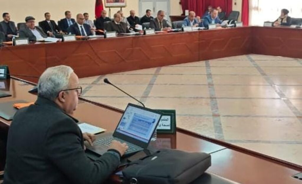 زلزال من الانتقادات يضرب عرض مندوب الصحة باشتوكة آيت باها خلال دورة المجلس الإقليمي