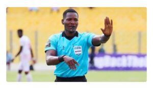 صافرة غانية تقود موقعة “الأسود” و”النسور”.. من هو دانييل لاريا حكم مباراة المغرب ونيجيريا؟