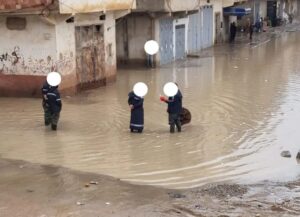 التساقطات تغرق مدينة القصر الكبير وتكشف هشاشة البنية التحتية بعدد من الأحياء