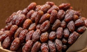 ارتفاع طفيف في أسعار التمور قبيل شهر رمضان، ومهنيون يوضحون الأسباب