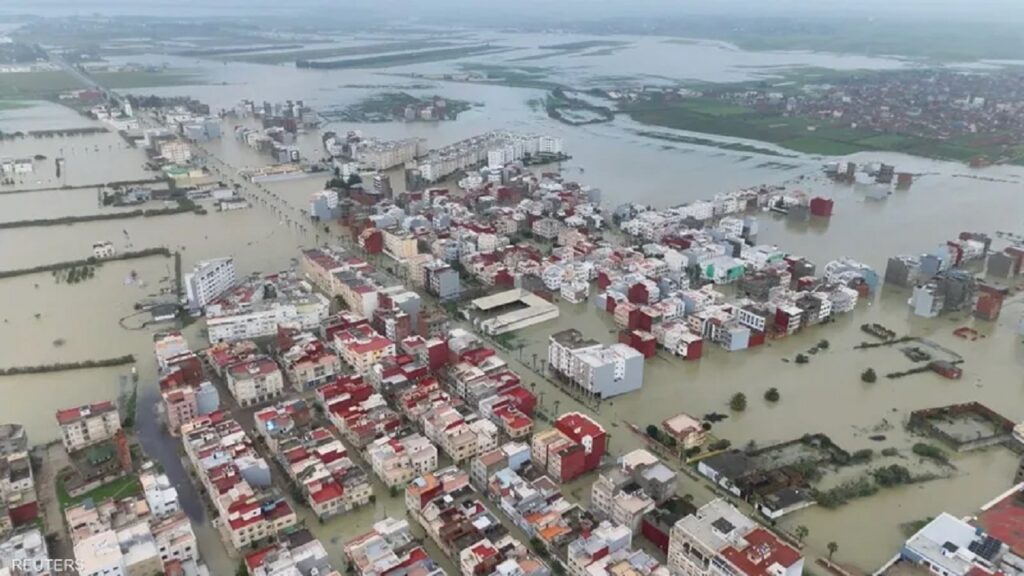 الحكومة تطلق برنامج دعم لمتضرري فيضانات الشمال والغرب: 6000 درهم للأسر و15 ألفاً للتأهيل و140 ألفاً لإعادة البناء