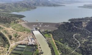 سد وادي المخازن يسجل 518 مليون م³ في أسبوع ويبدأ تفريغاً استباقياً