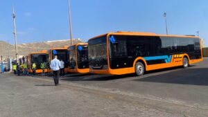 أكادير: معاناة يومية للمواطنين مع أزمة النقل بتيكيوين دون حلول فعالة