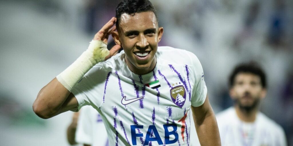 رحيمي يسجل “هاتريك” ويقود العين لفوز مثير على خورفكان (3-2) في دوري أدنوك