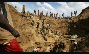 مأساة الذهب في غينيا: رحلة البحث عن الرزق تنتهي بمصرع 11 شخصاً تحت ركام منجم محظور