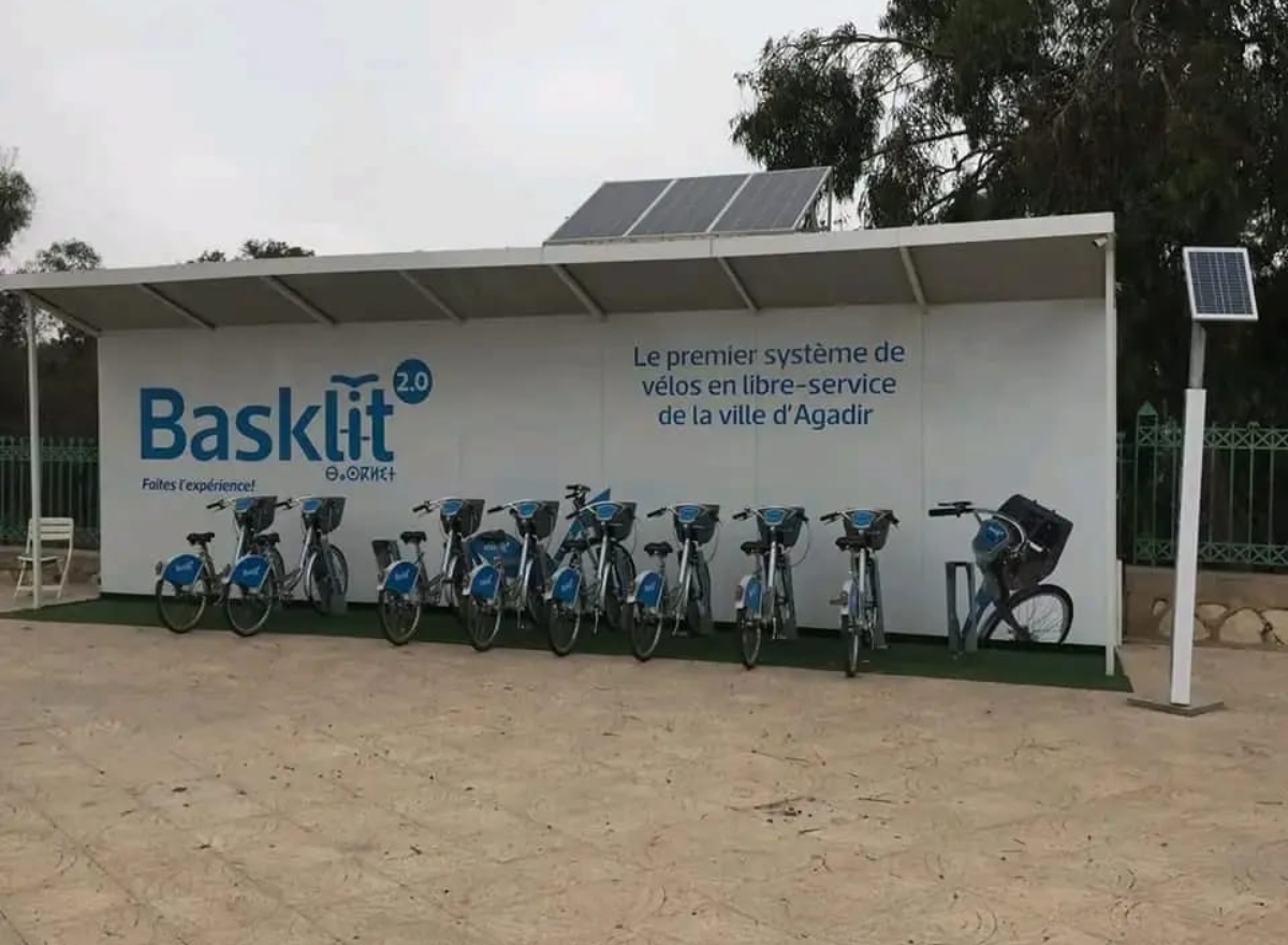 محطات “بيسيكليت” تثير الجدل بأكادير، وفعاليات مدنية تطالب بالتحقيق في المشروع