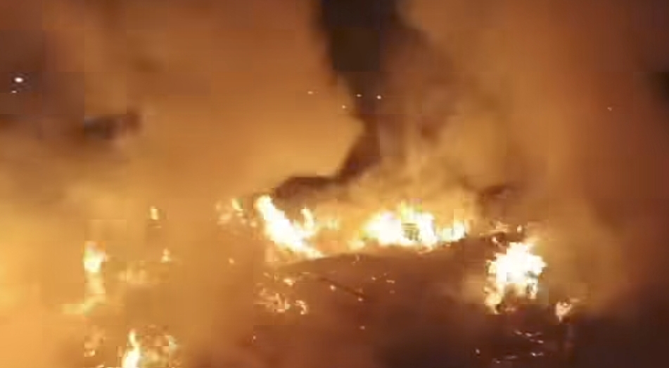 تارودانت : حريق مهول بثانوية الأرك بإغرم وسط إتهامات بالتقصير في تصريف المتلاشيات