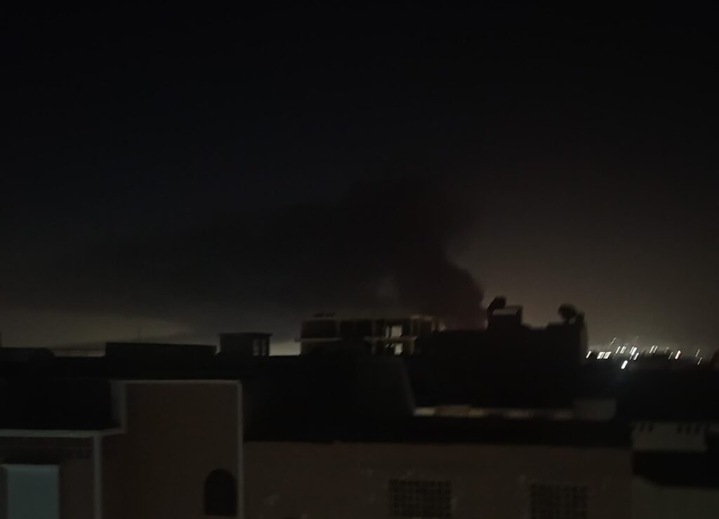 “إرهاب بيئي” يحنق أكادير.. من يطلق الرصاصة السامة من فوهة “حرق العجلات” بين أيت ملول وتيكيوين؟