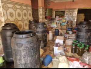 تارودانت:الدرك الملكي بإغرم يباغث مستودعًا سريًا لتخزين مواد غذائية فاسدة