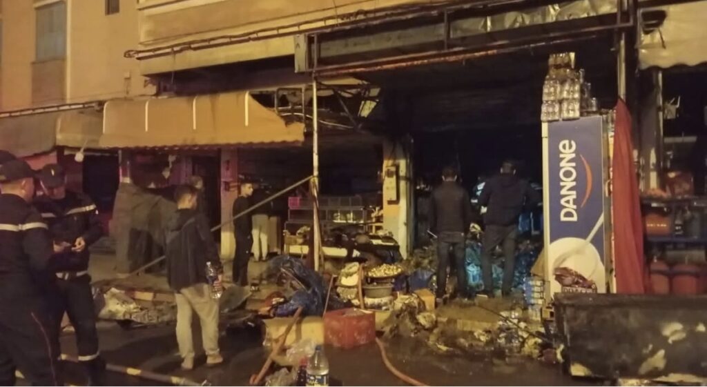 النيران تلتهم محلا تجاريا بأولاد تايمة