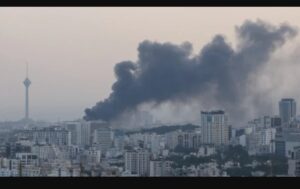 اشتعال جبهة الخليج: الحرس الثوري يضرب القواعد الأمريكية وانفجارات غامضة تهز الرياض