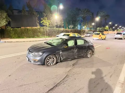 اصطدام تسلسلي لأربع سيارات وسط الشارع العام يخلف استنفارا واسعا