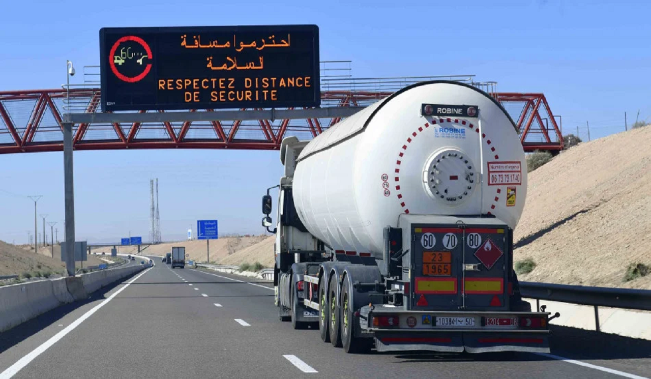 تنبيه لمسافري “طريق أكادير”: عواصف مطرية ورياح قوية تضع مستعملي الطرق السيارة في حالة استنفار