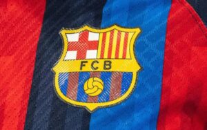 برشلونة يحافظ على الصدارة… والريال يتعثر في الجولة 25 من الليغا