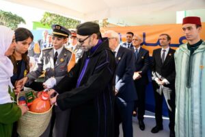 جلالة الملك يعطي بسلا انطلاقة العملية الوطنية “رمضان 1447” التي سيستفيد منها أزيد من 4,3 ملايين شخص