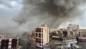 اليوم الـ13 من الحرب على إيران: ضربات متواصلة وصواريخ متبادلة رغم حديث ترامب عن نهاية قريبة