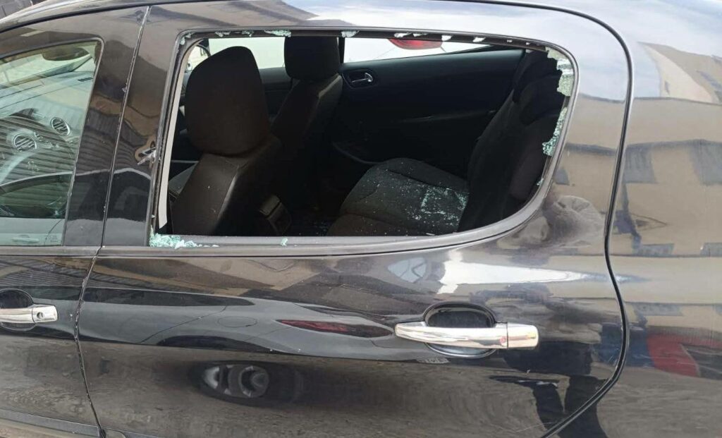 تخريب ممتلكات خاصة يهز أحياء سكنية بمدينة تيزنيت، والأجهزة الأمنية تدخل على الخط