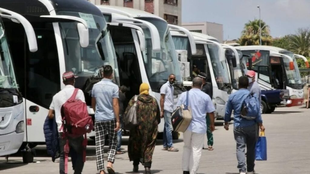 ضعف الإقبال على السفر يربك مهنيي النقل الطرقي قبيل عيد الفطر
