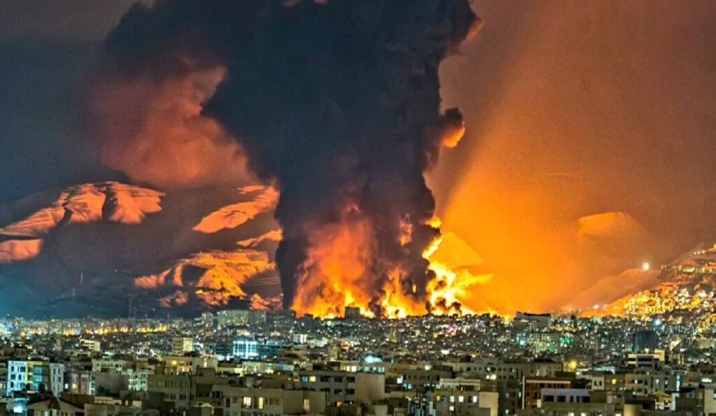 مضيق هرمز على حافة الانفجار..ماذا قد يحدث خلال 72 ساعة القادمة في أخطر جبهة في الحرب على إيران؟