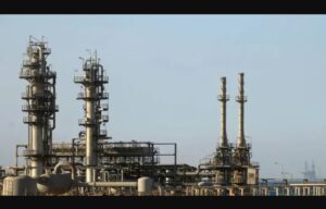 قطر للطاقة تعلن “القوة القاهرة”: زلزال يضرب سلاسل إمداد الغاز والبتروكيماويات عالمياً