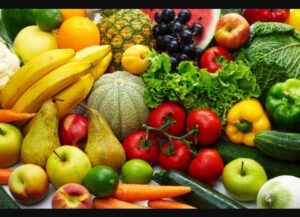 من الضيعة إلى السوق… كيف تضاعف حلقات الوساطة أسعار الخضر والفواكه؟