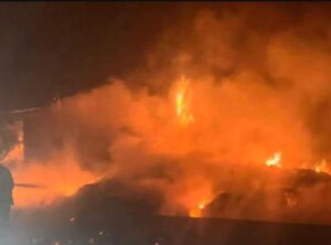 فاجعة على الطريق السيار: مصرع شخص واحتراق شاحنة بالكامل في حادث مروع بين أكادير و شيشاوة