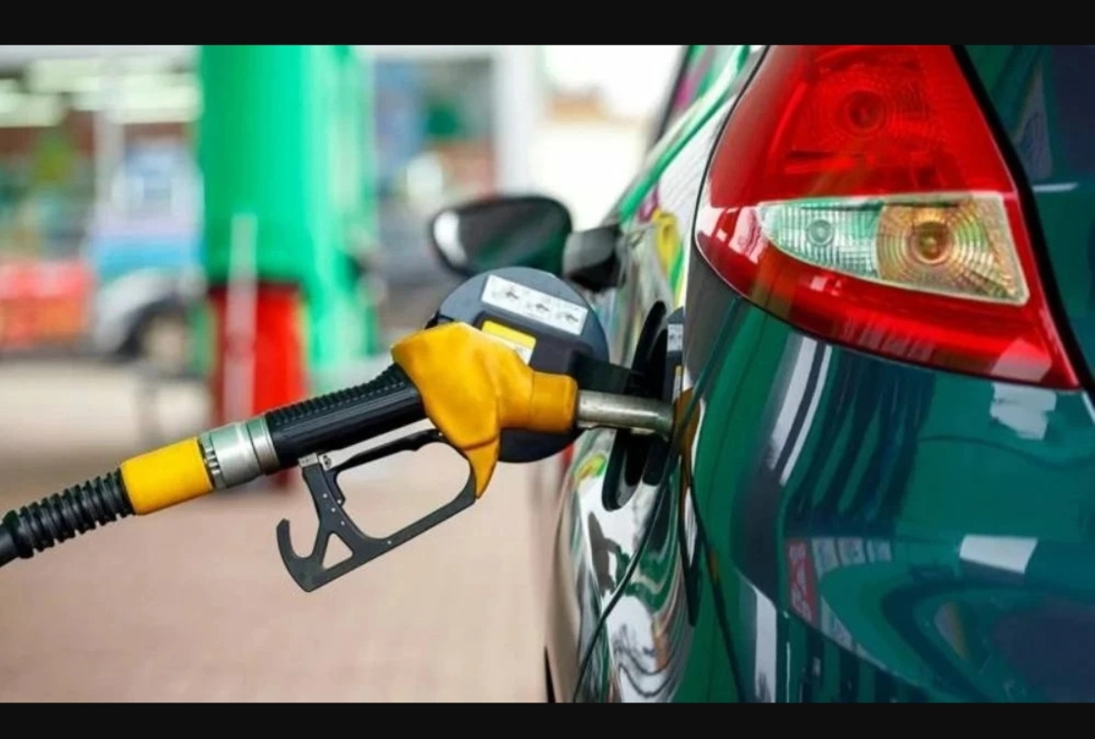 ارتفاع طاقي يهدد المغاربة.. اليماني يتوقع وصول سعر “الغازوال” إلى 18 درهماً ويطالب بتدخل حكومي عاجل