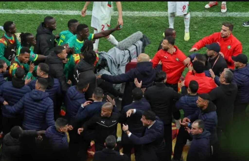 صراع اللقب القاري: السنغال تصعد ضد قرار “الكاف” وتلجأ لمحكمة “الطاس” لاسترداد البطولة من المغرب