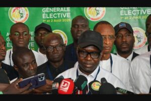 زلزال في “الطاس”: هل تقترب نهاية حقبة رئيس الاتحاد السنغالي بسبب شبهات الرشوة؟