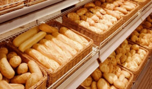 السلطات العمومية تواصل إغلاق مخابز عصرية بسبب ” اختلالات صحية “