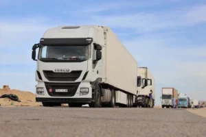 الحكومة تعيد دعم مهنيي النقل لمواجهة ارتفاع أسعار المحروقات