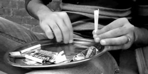 صرخة من حي السلام بأكادير: شباب في مرمى الإدمان والساكنة تطالب بالتدخل العاجل