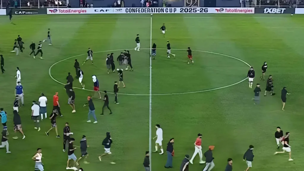 الجزائر بين كذبة الملعب وكذبة السياسة.. إذا جرى تزوير واقعة أمام الملايين فماذا يحدث خلف الأبواب المغلقة؟