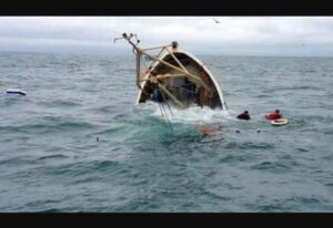 استنفار جوي وأمني ضواحي شاطئ أكادير.. فاجعة انقلاب قارب بمصب “واد سوس” تزهق روحاً وتستنفر السلطات